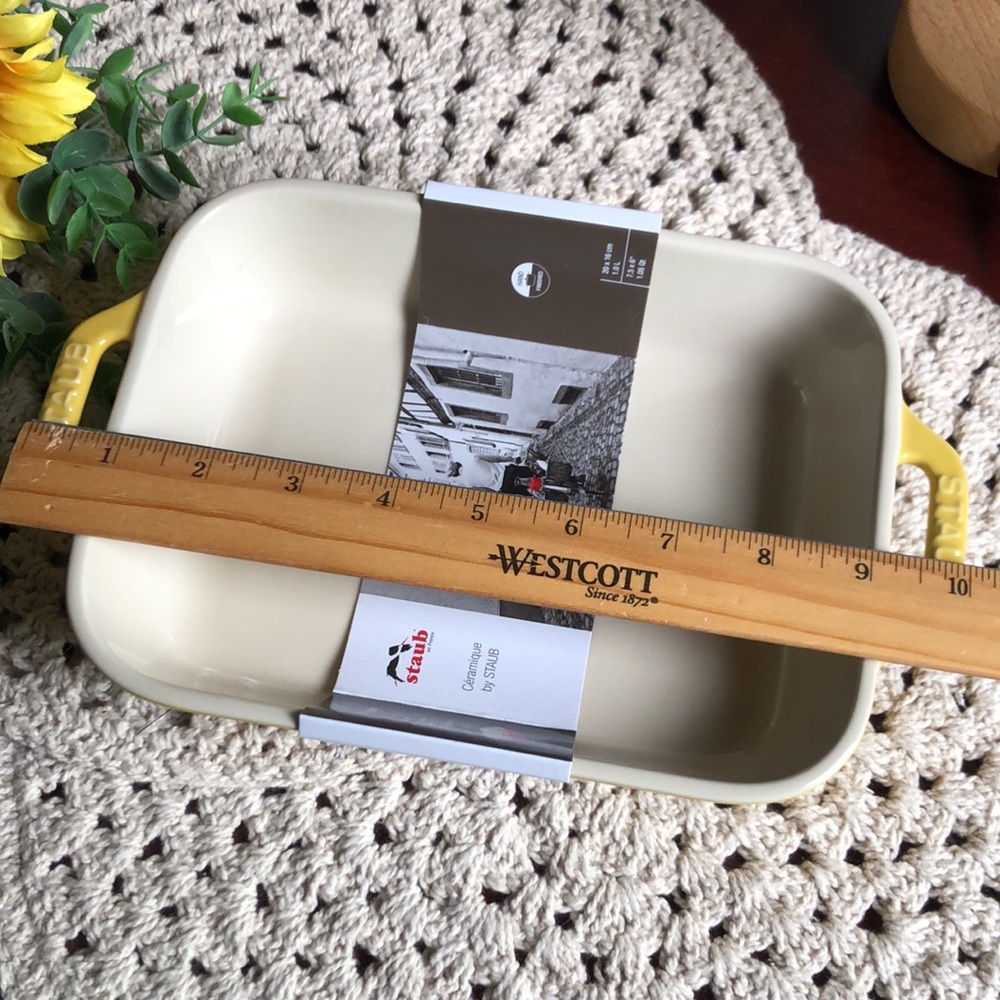 Staub Yellow Rectangular Gratin Ceramic Casserole Dish with Handles - Picture 4 of 11